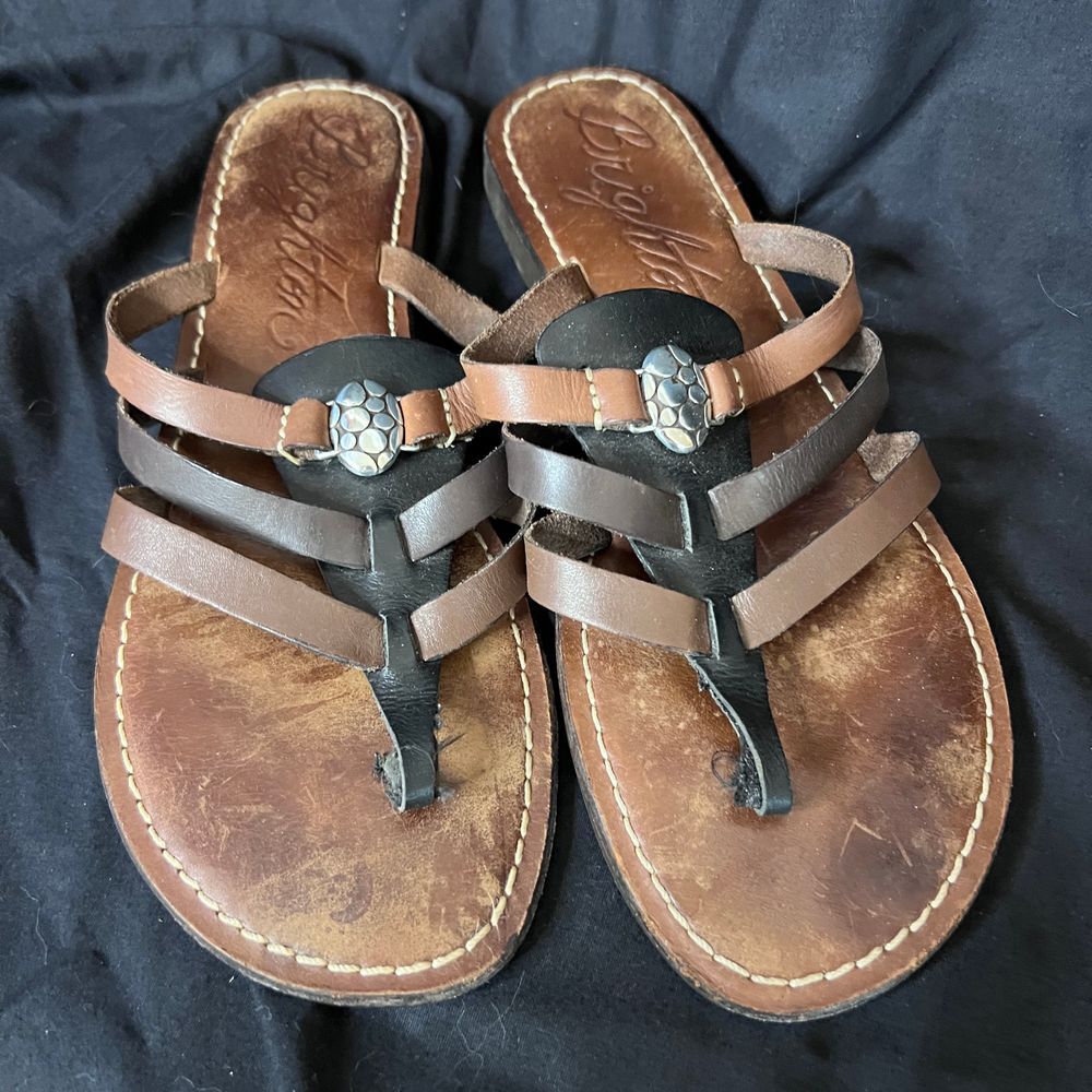 Brighton Athena Multicolored Neutral Leather Thong flip flop Sandals Size 9.5‎